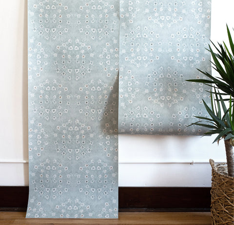 Shibori Circle - Gris Type II Commercial Wallcovering